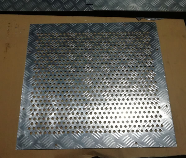 花紋衝孔鋁板